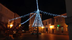 Weihnachtsbeleuchtung in der Stadt Krk